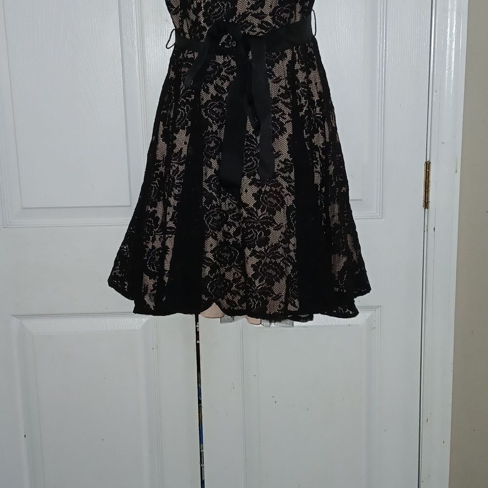 DJ-Jaz black illusion lace midi flare skirting Sz 8 NWOT - Picture 2 of 7